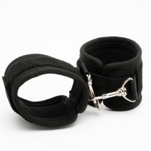 L110 - Black Neoprene Velcro Cuffs